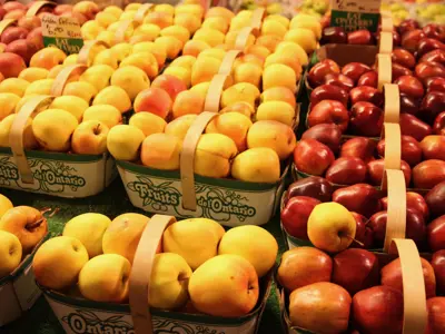 display of apples at farmers market